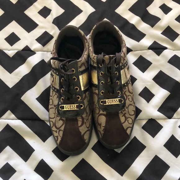 Shoes - Picture 3 of 3